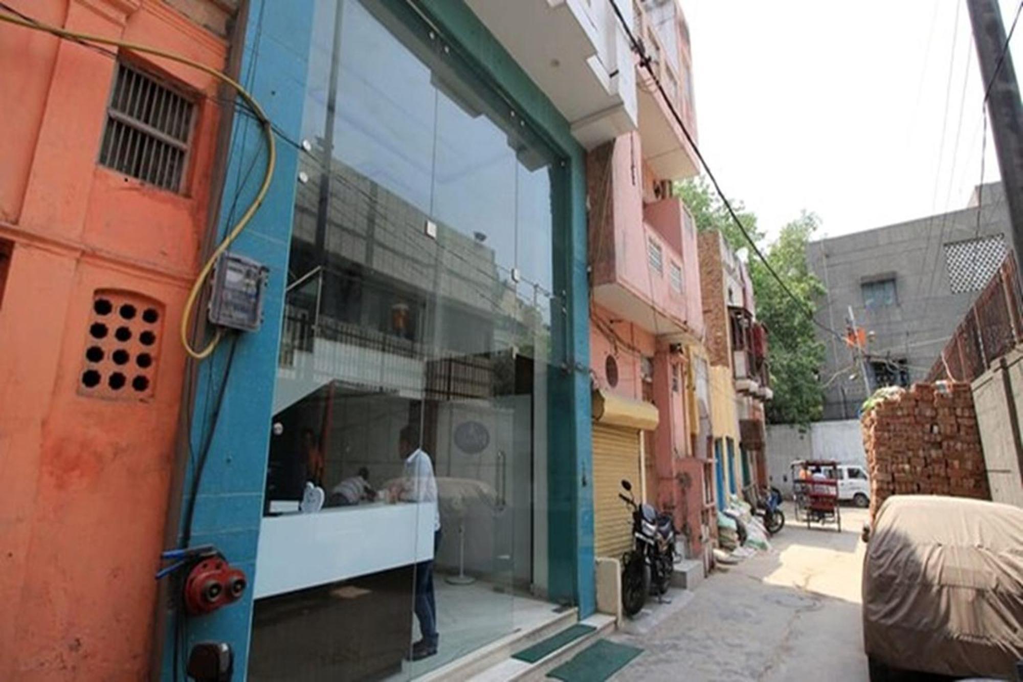 Hotel A10 International New Delhi Exteriör bild