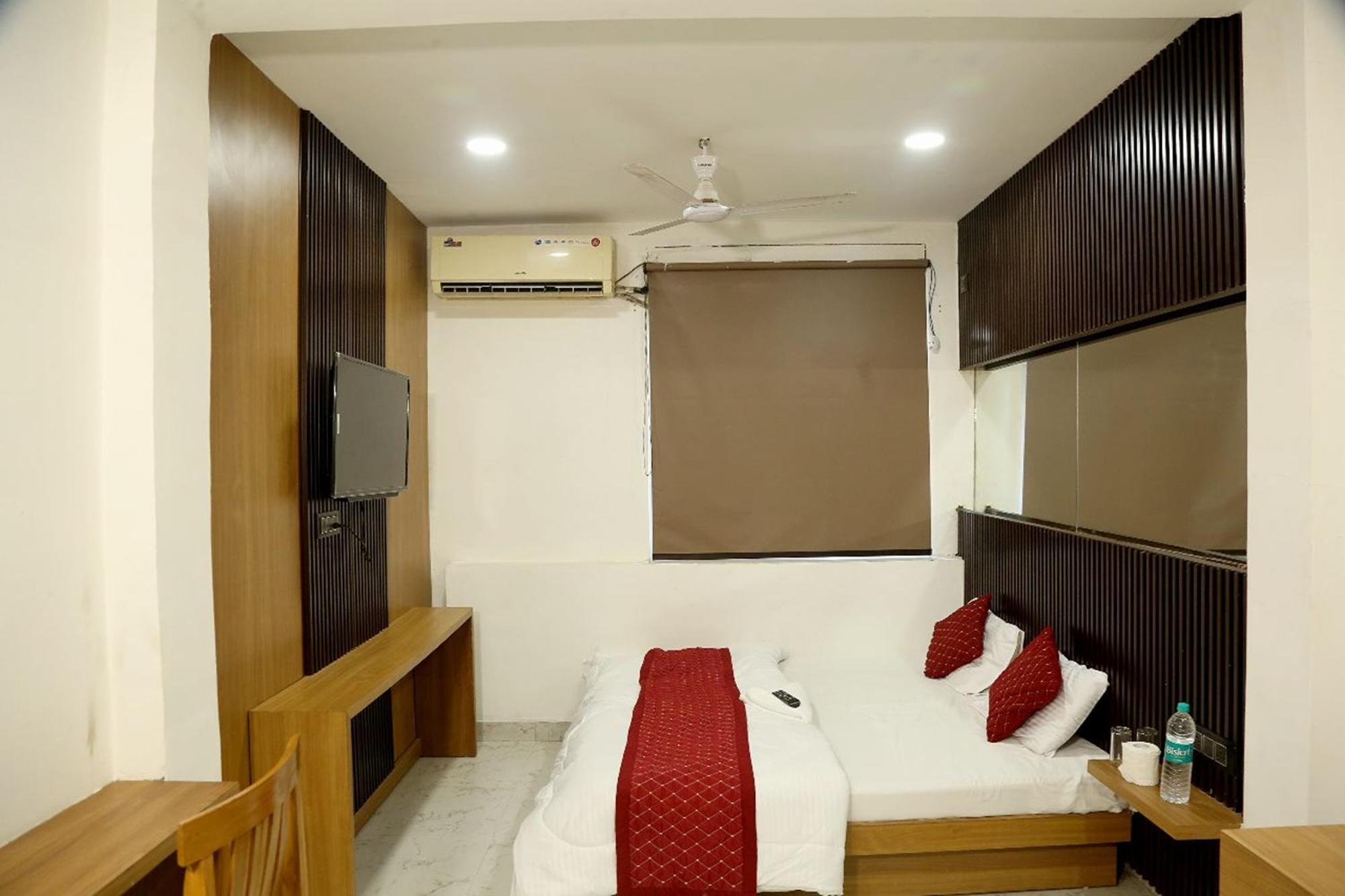 Hotel A10 International New Delhi Exteriör bild